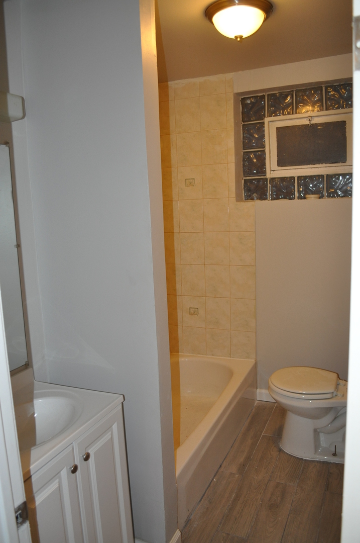 6607 South Marquette Road Chicago, IL 60637 - Photo 9 of 21