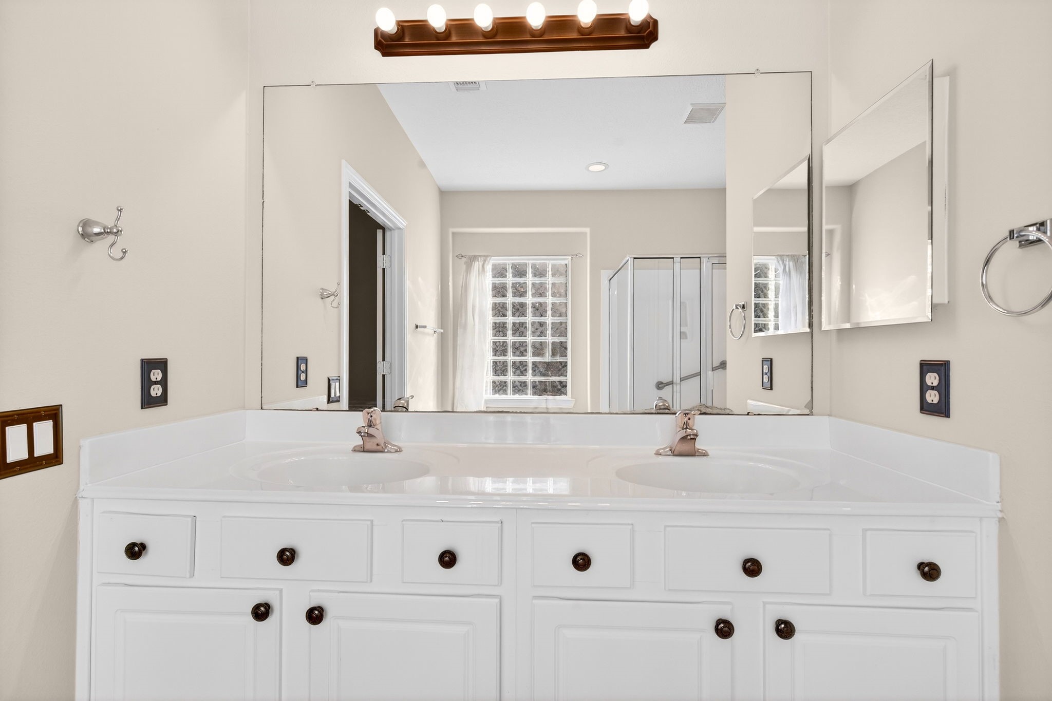 15 Paddington Way Conroe, TX 77384 - Photo 17 of 33