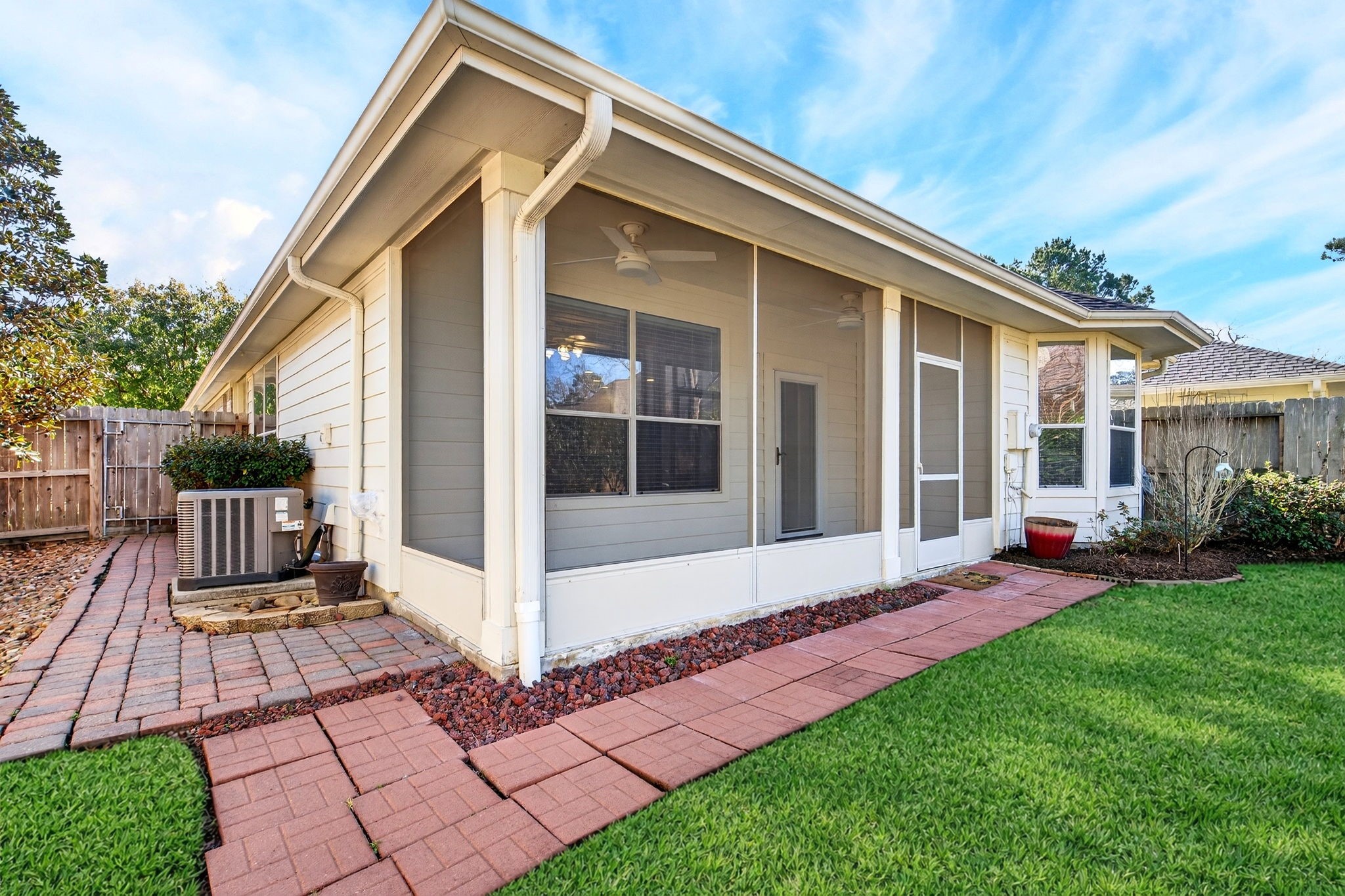 15 Paddington Way Conroe, TX 77384 - Photo 31 of 33