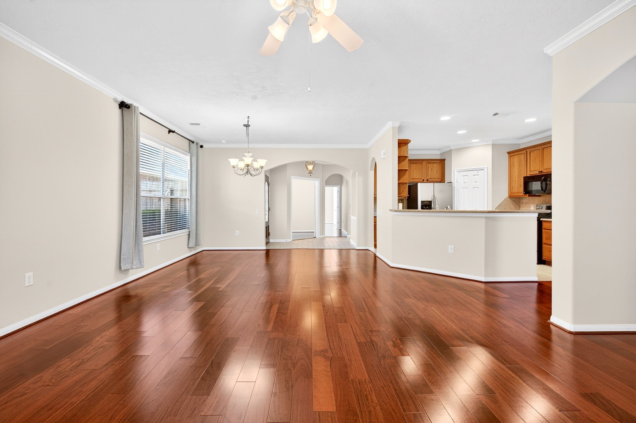 15 Paddington Way Conroe, TX 77384 - Photo 7 of 33