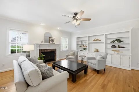 $895,000 | 215 Lansbrooke Lane, Apex, NC 27502