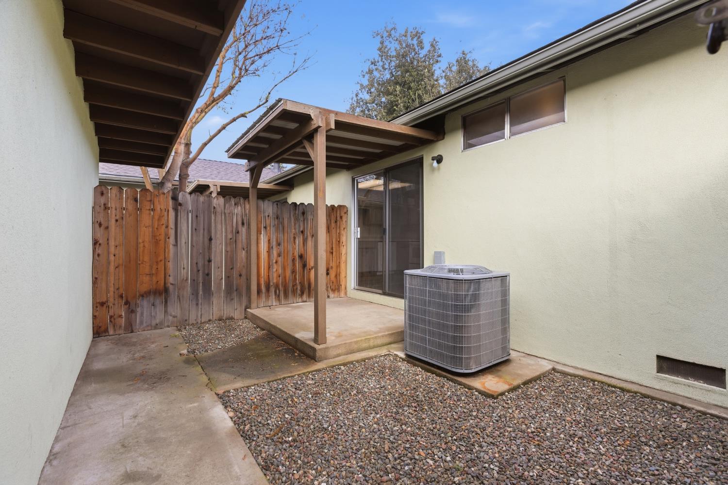 1802 Rockford Avenue Modesto, CA 95355 - Photo 15 of 39