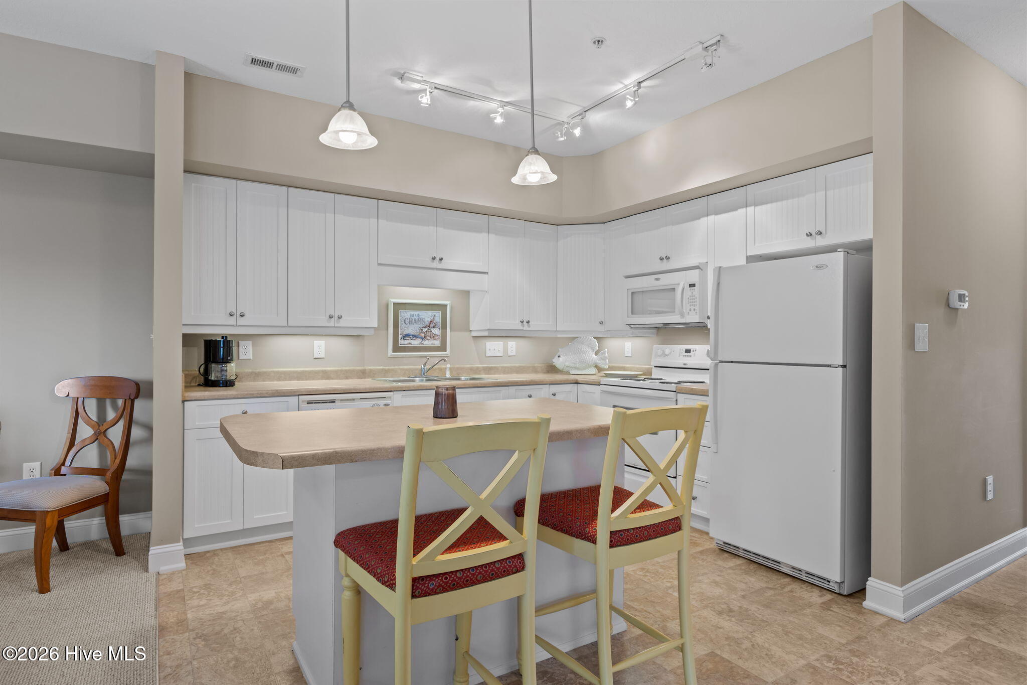 200 Lighthouse Lane, Unit A2 Cedar Point, NC 28584 - Photo 6 of 39 200 Lighhouse Lane A2