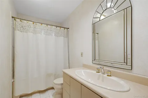 $899,999 | 41 Shepherds Drive, Scarsdale, NY 10583