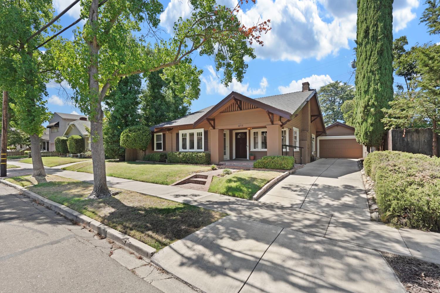 411 Bedford Road Stockton, CA 95204 - Photo 3 of 45