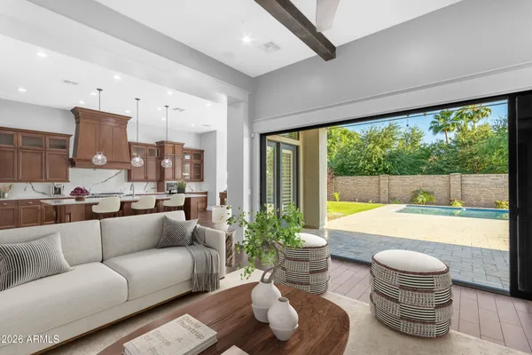 $1,890,000 | 2457 East Amber Lane, Gilbert, AZ 85296