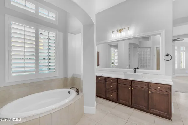 $1,890,000 | 2457 East Amber Lane, Gilbert, AZ 85296