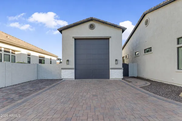 $1,890,000 | 2457 East Amber Lane, Gilbert, AZ 85296