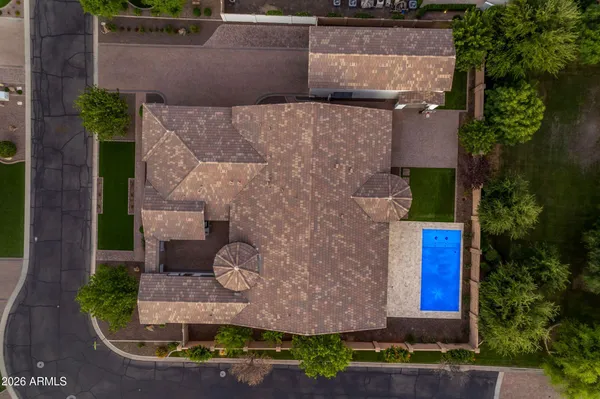 $1,890,000 | 2457 East Amber Lane, Gilbert, AZ 85296