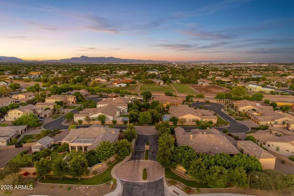 $1,890,000 | 2457 East Amber Lane, Gilbert, AZ 85296