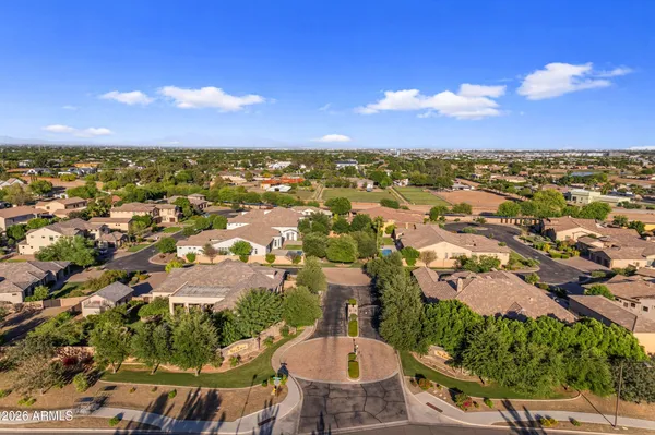 $1,890,000 | 2457 East Amber Lane, Gilbert, AZ 85296