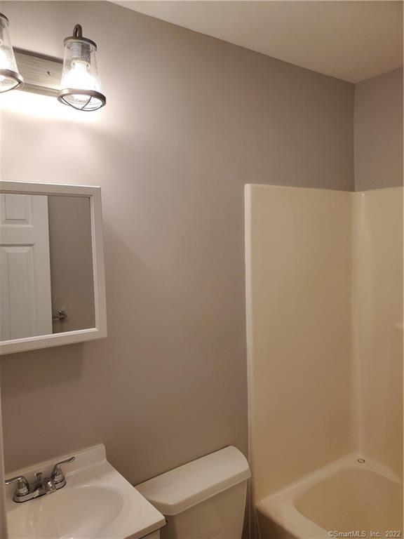 83 Midway Ovl Groton, CT 06340 - Photo 6 of 14