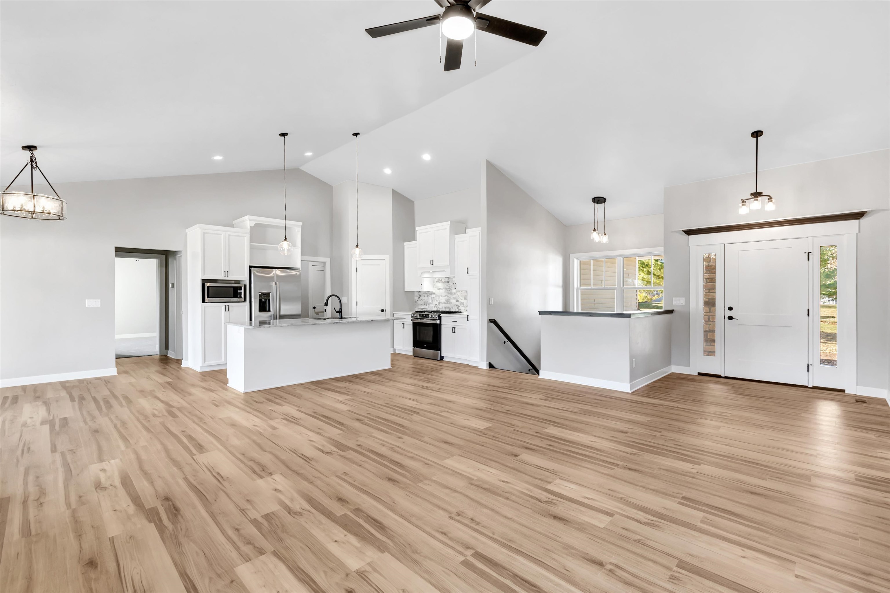 475 Earnhardt Court Green Bay, WI 54311 - Photo 14 of 31