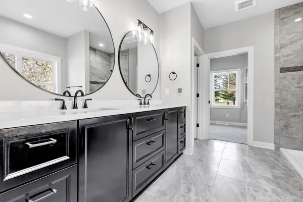 $559,900 | 475 Earnhardt Court, Green Bay, WI 54311