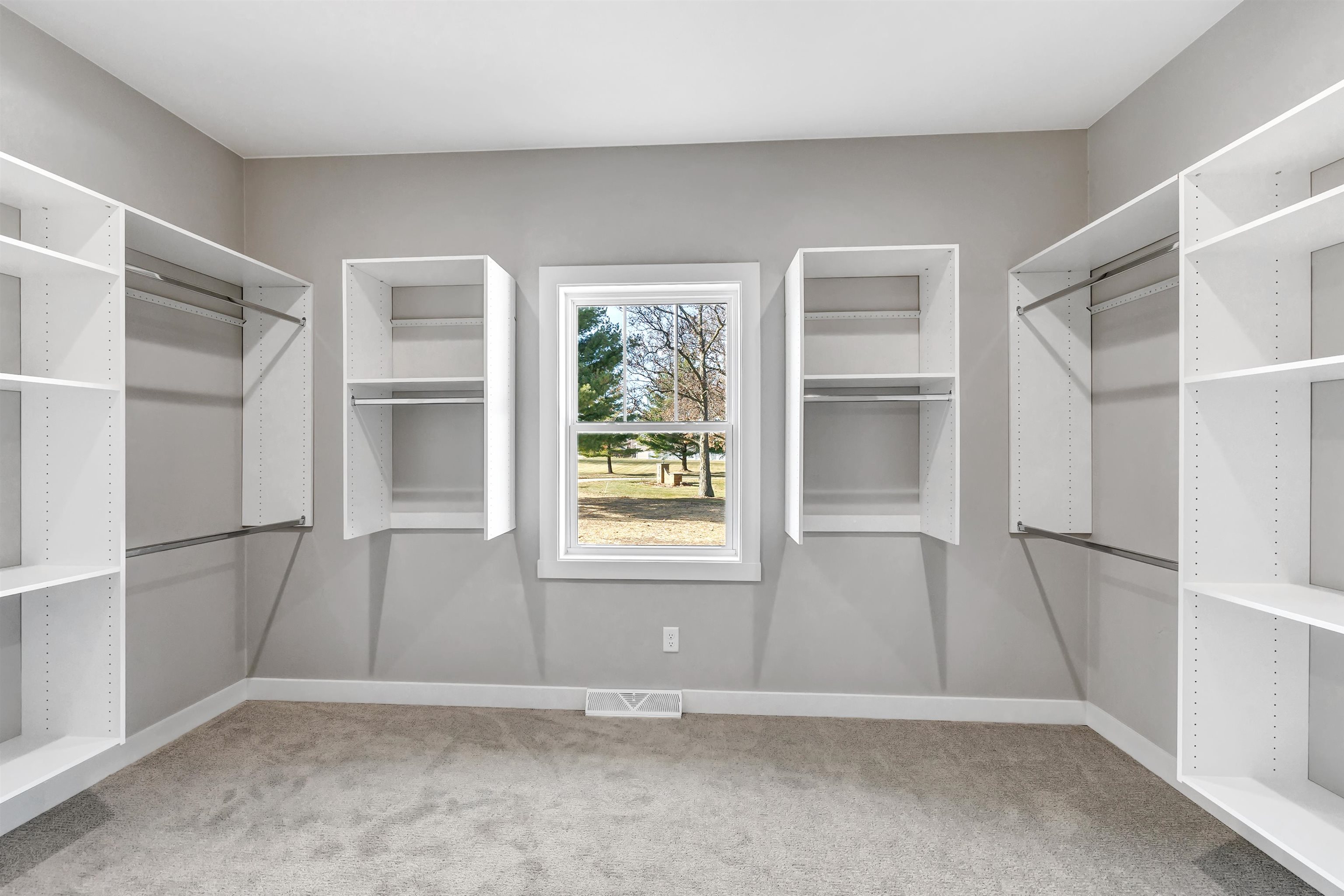 475 Earnhardt Court Green Bay, WI 54311 - Photo 21 of 31