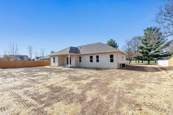 $559,900 | 475 Earnhardt Court, Green Bay, WI 54311