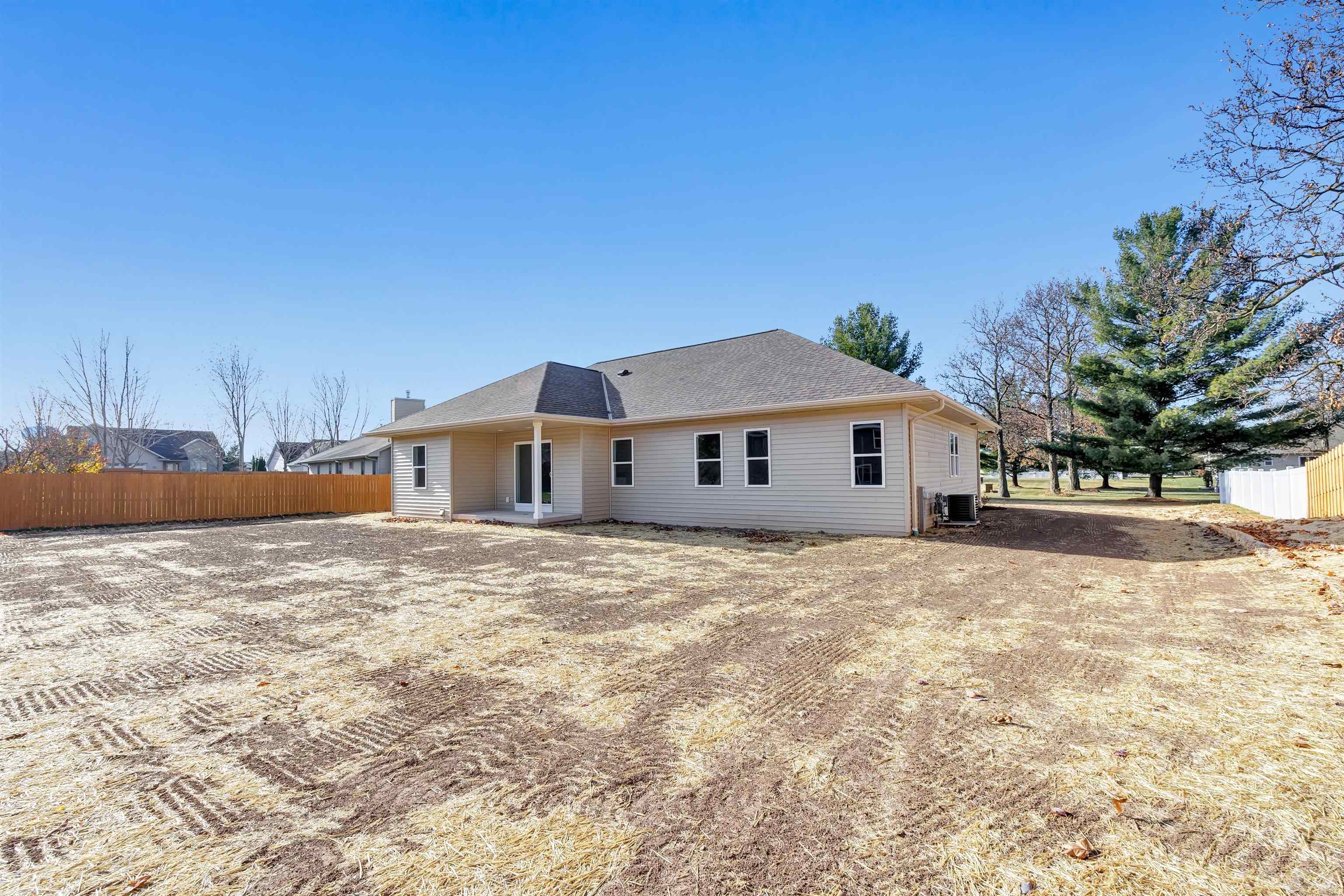 475 Earnhardt Court Green Bay, WI 54311 - Photo 26 of 31