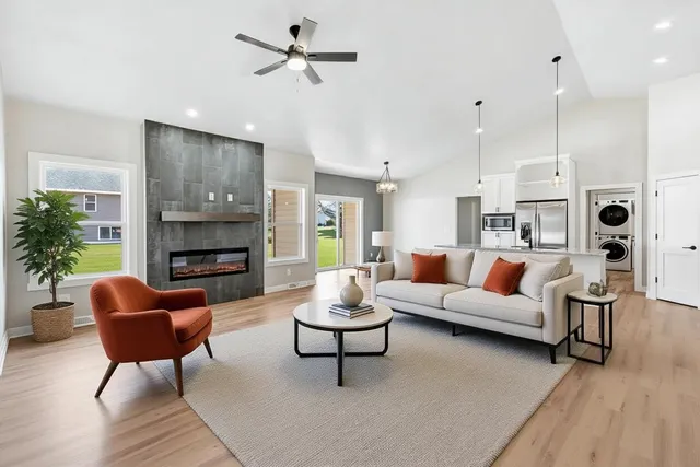 $569,900 | 475 Earnhardt Court, Green Bay, WI 54311