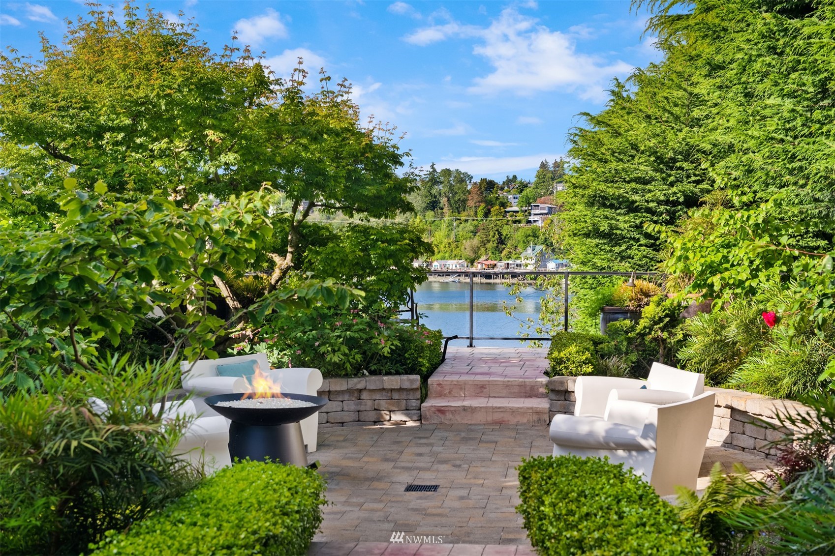 3768 West Commodore Way Seattle, WA 98199 - Photo 28 of 37 a view of a backyard with garden and plants