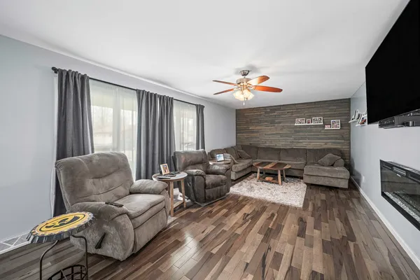 $200,000 | 903 Wiker Drive, Rock Falls, IL 61071