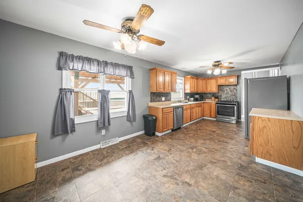 $200,000 | 903 Wiker Drive, Rock Falls, IL 61071