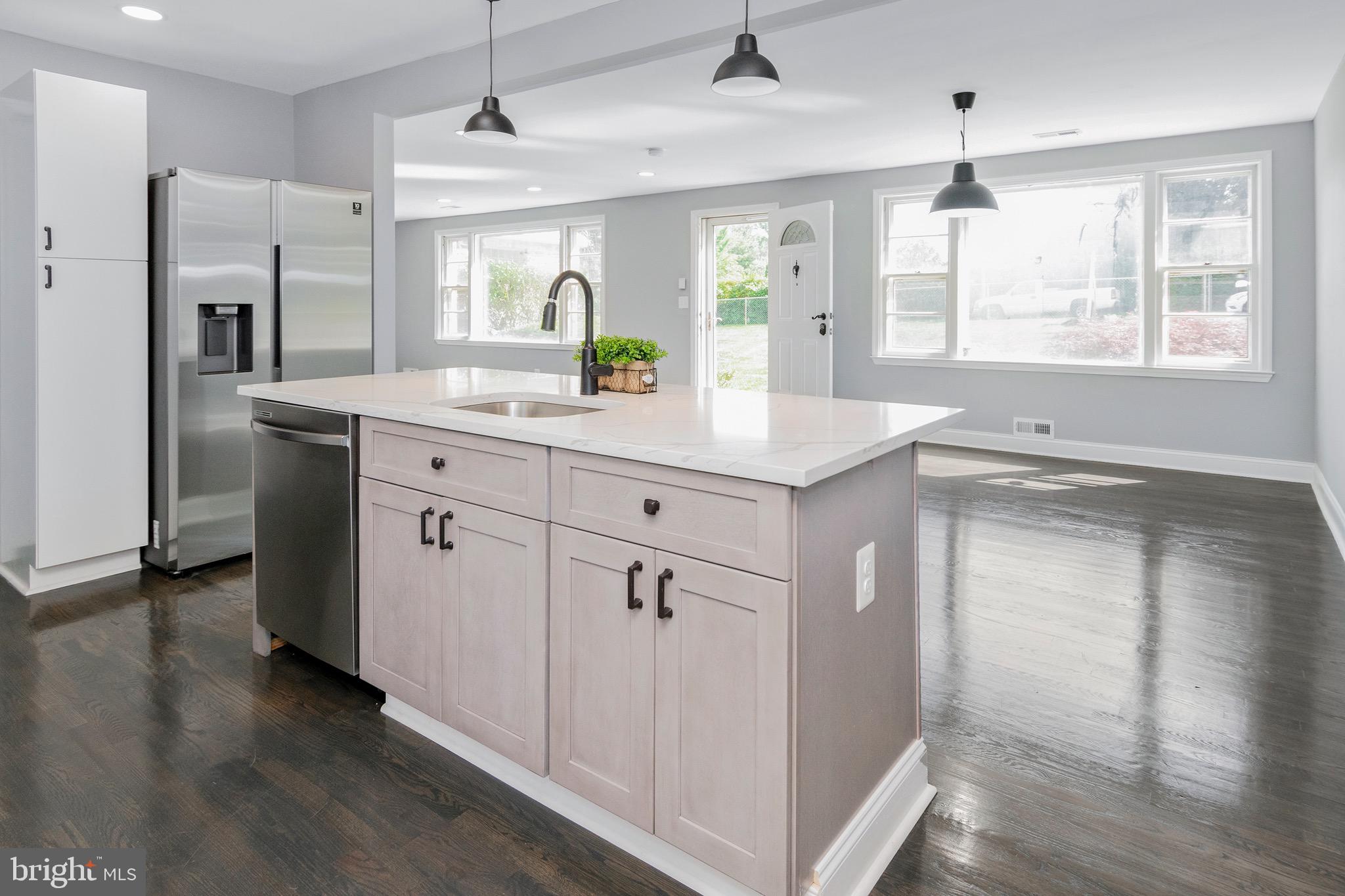 4602 Cedar Garden Road Baltimore, MD 21229 - Photo 11 of 38 kitchen looking into diningroom