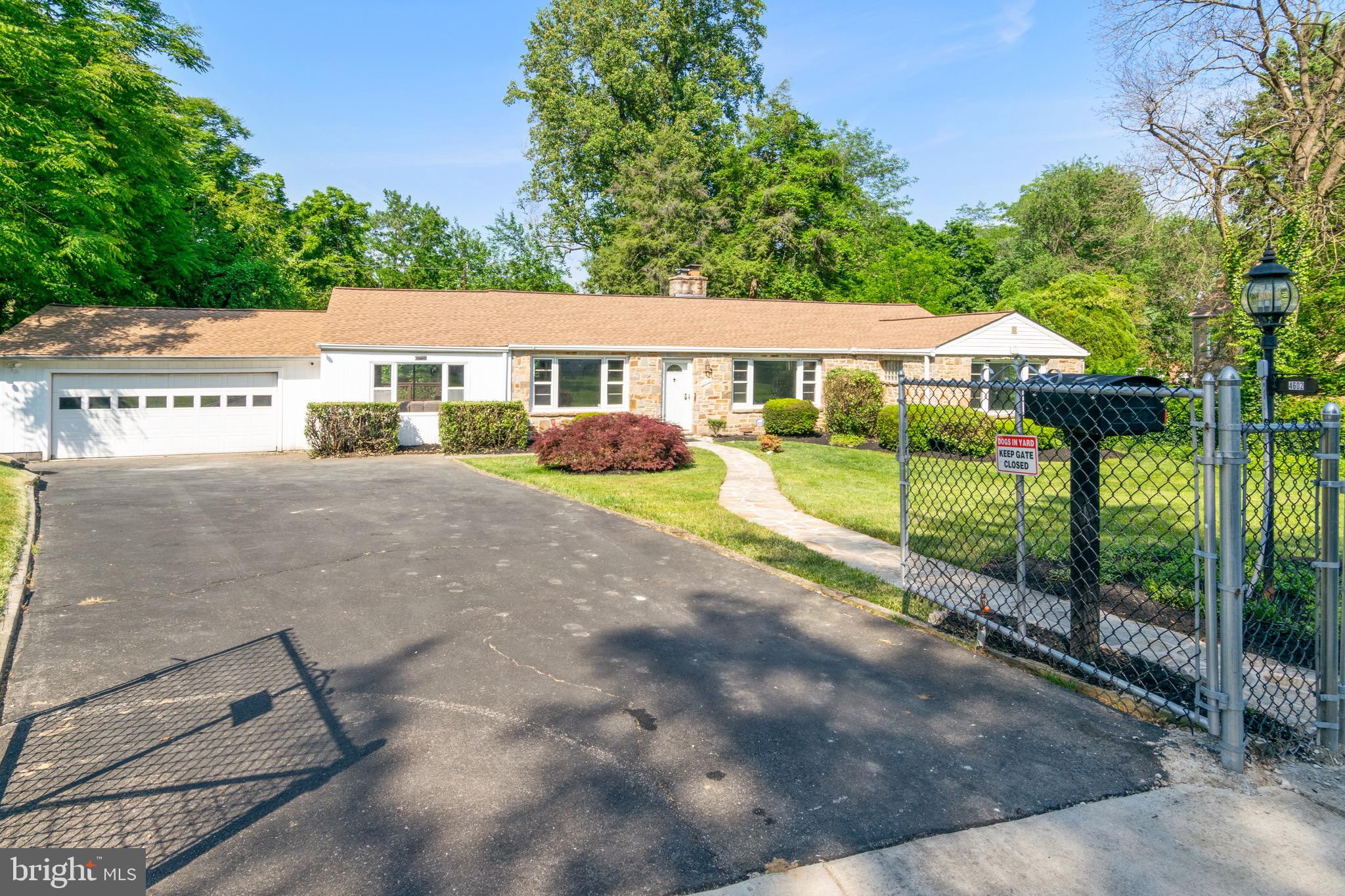 4602 Cedar Garden Road Baltimore, MD 21229 - Photo 3 of 38