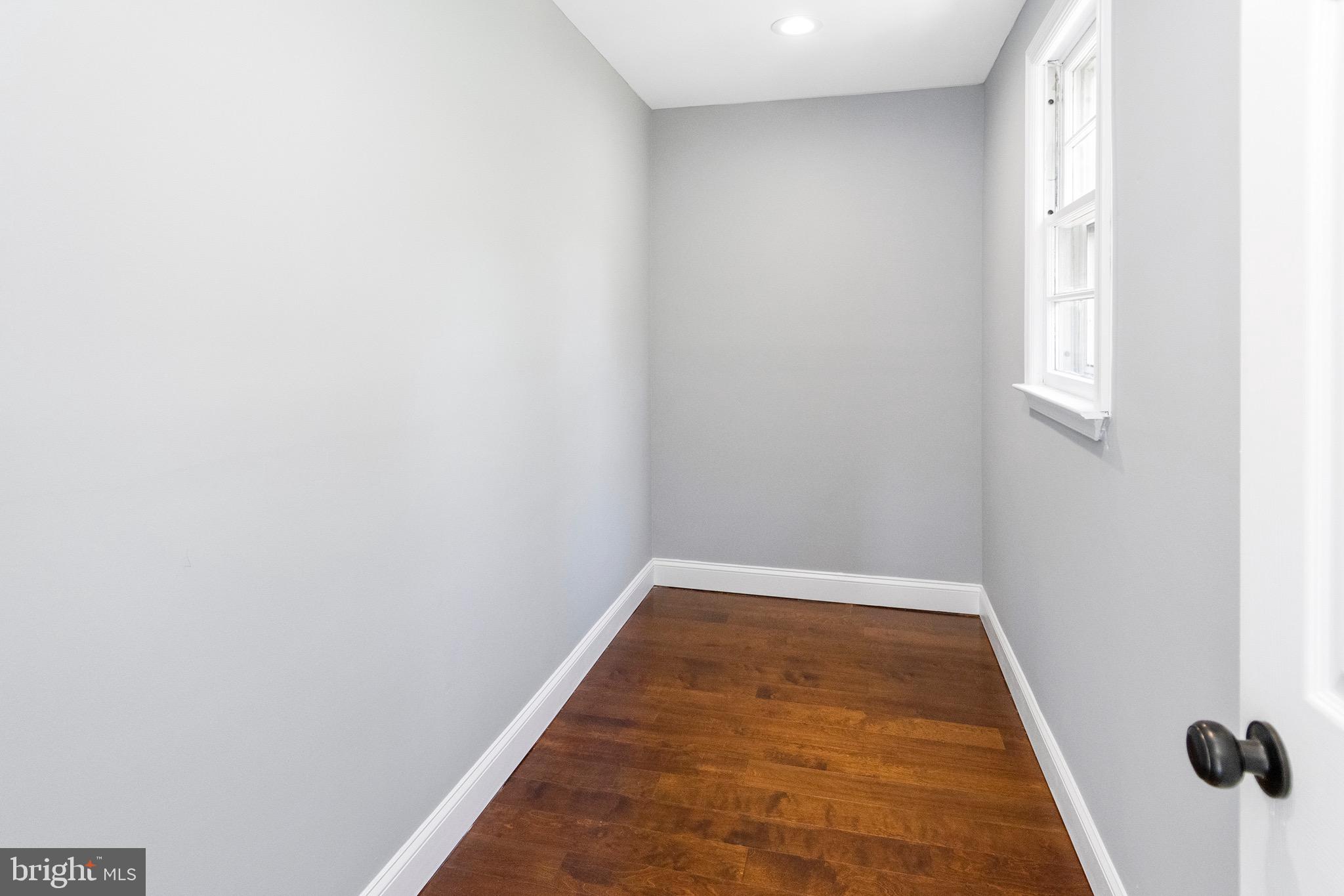 4602 Cedar Garden Road Baltimore, MD 21229 - Photo 23 of 38 owners closet