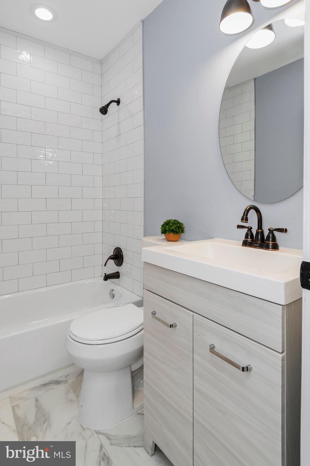 4602 Cedar Garden Road Baltimore, MD 21229 - Photo 25 of 38 hall bathroom