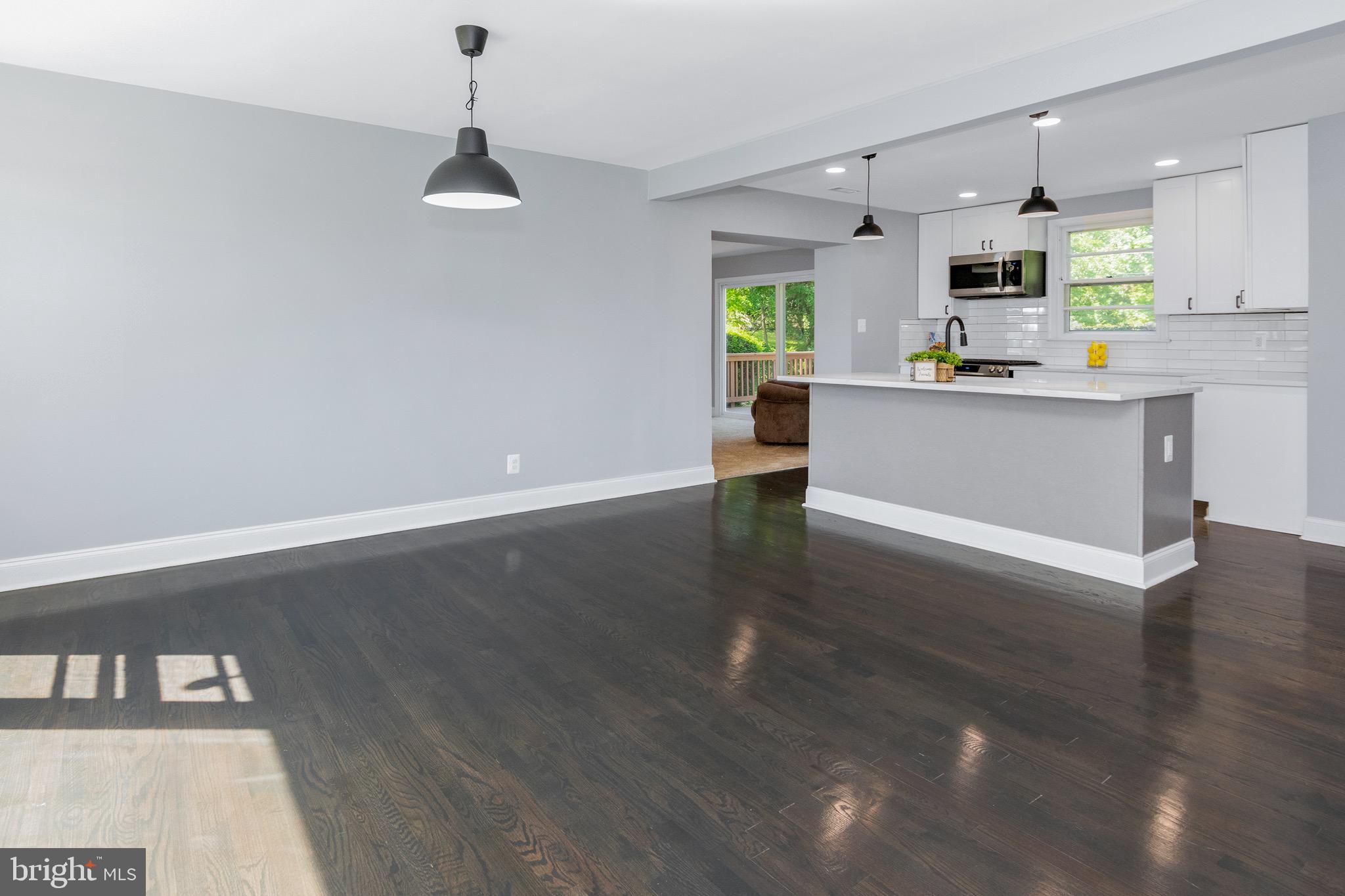 4602 Cedar Garden Road Baltimore, MD 21229 - Photo 5 of 38 Open kitchen