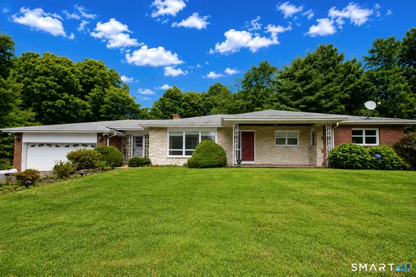 $3,200 | 85 Center Street, Wolcott, CT 06716