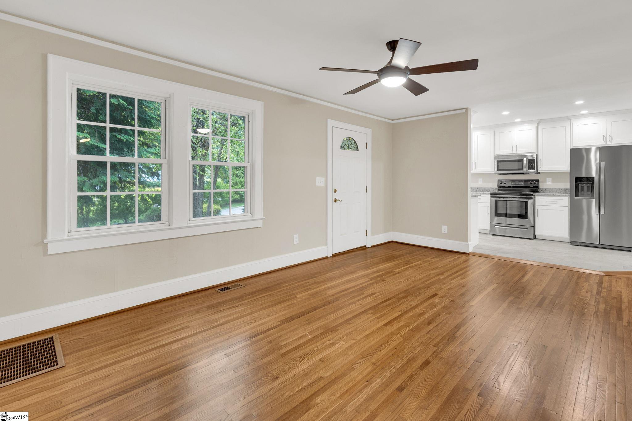 14 Dixie Avenue Greenville, SC 29607 - Photo 11 of 44