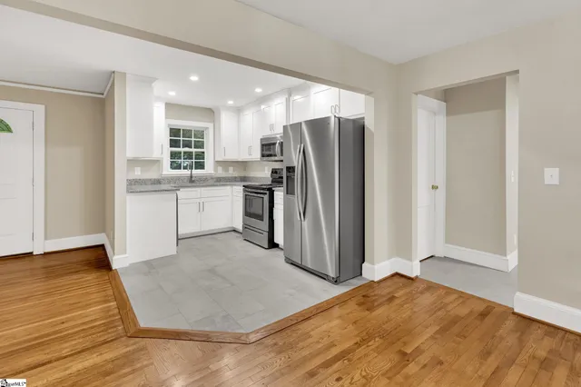 $344,900 | 14 Dixie Avenue, Greenville, SC 29607