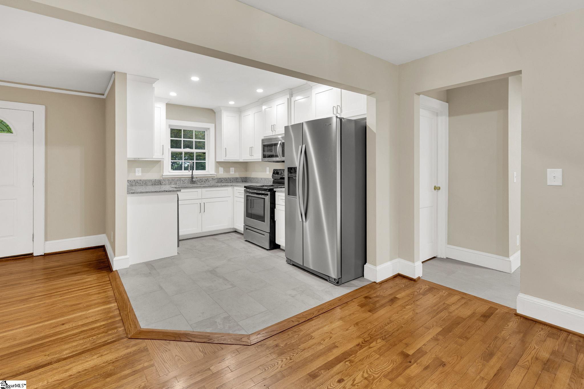 14 Dixie Avenue Greenville, SC 29607 - Photo 13 of 44