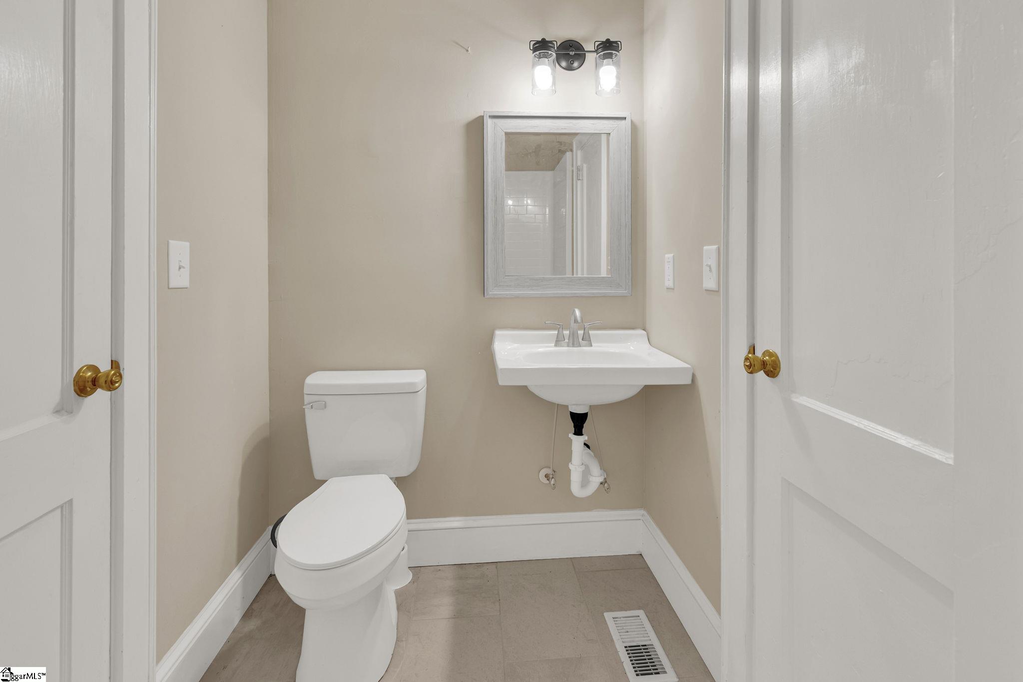 14 Dixie Avenue Greenville, SC 29607 - Photo 20 of 44