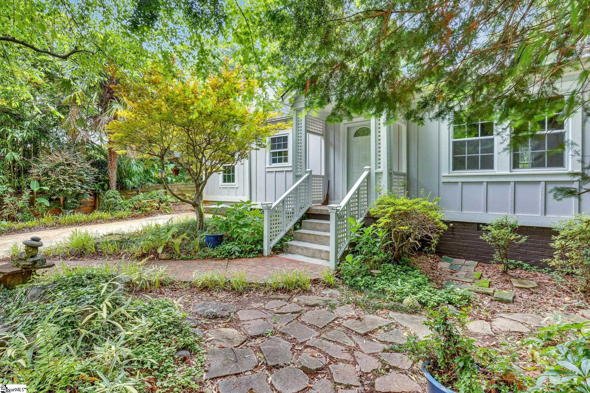 14 Dixie Avenue Greenville, SC 29607 - Photo 3 of 44