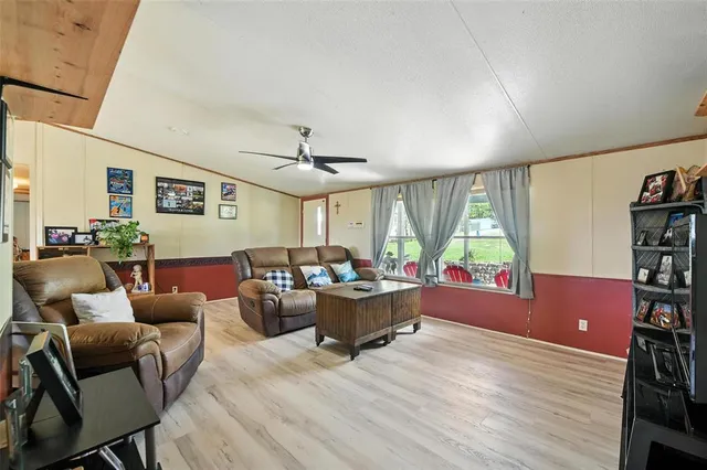 $230,000 | 1933 Carter Road, Springtown, TX 76082