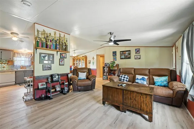 $230,000 | 1933 Carter Road, Springtown, TX 76082