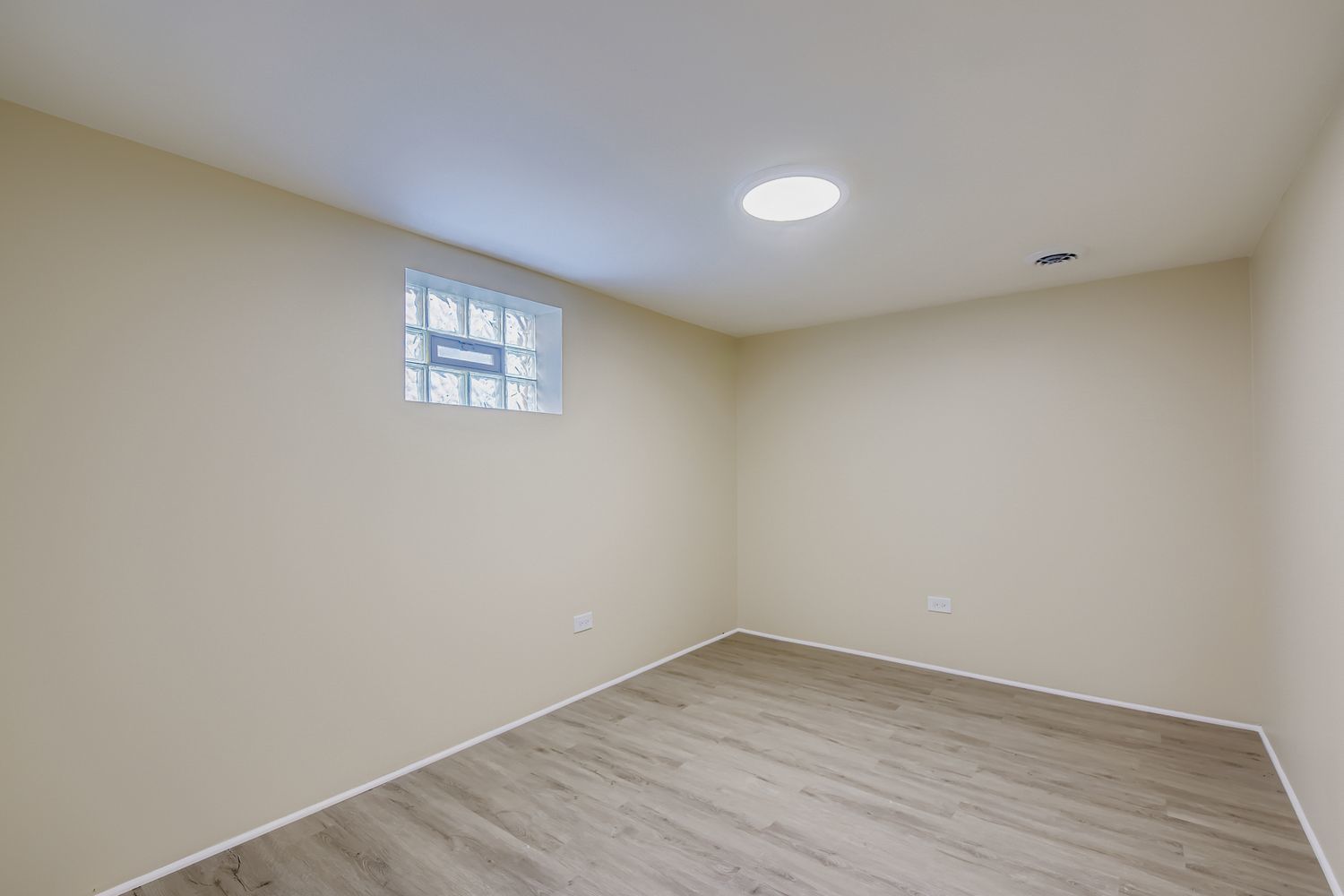 10046 South Indiana Avenue Chicago, IL 60628 - Photo 14 of 16