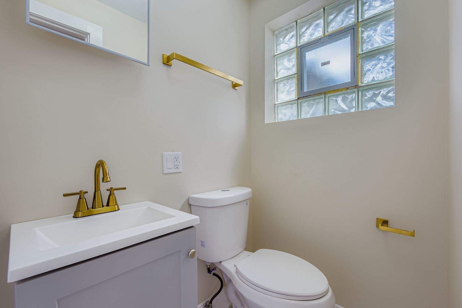 10046 South Indiana Avenue Chicago, IL 60628 - Photo 7 of 16