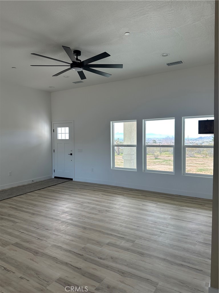 16353 Smokethorn Road Apple Valley, CA 92307 - Photo 28 of 35