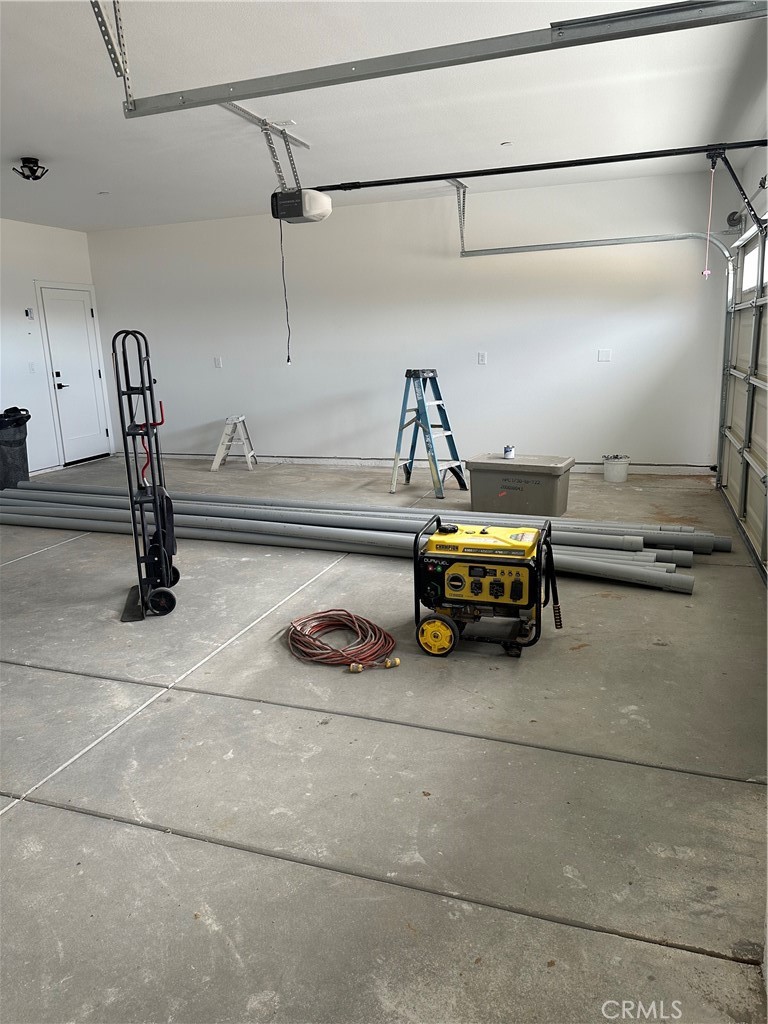 16353 Smokethorn Road Apple Valley, CA 92307 - Photo 32 of 35