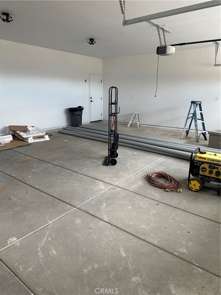 16353 Smokethorn Road Apple Valley, CA 92307 - Photo 33 of 35