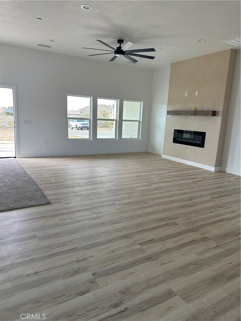 16353 Smokethorn Road Apple Valley, CA 92307 - Photo 7 of 35