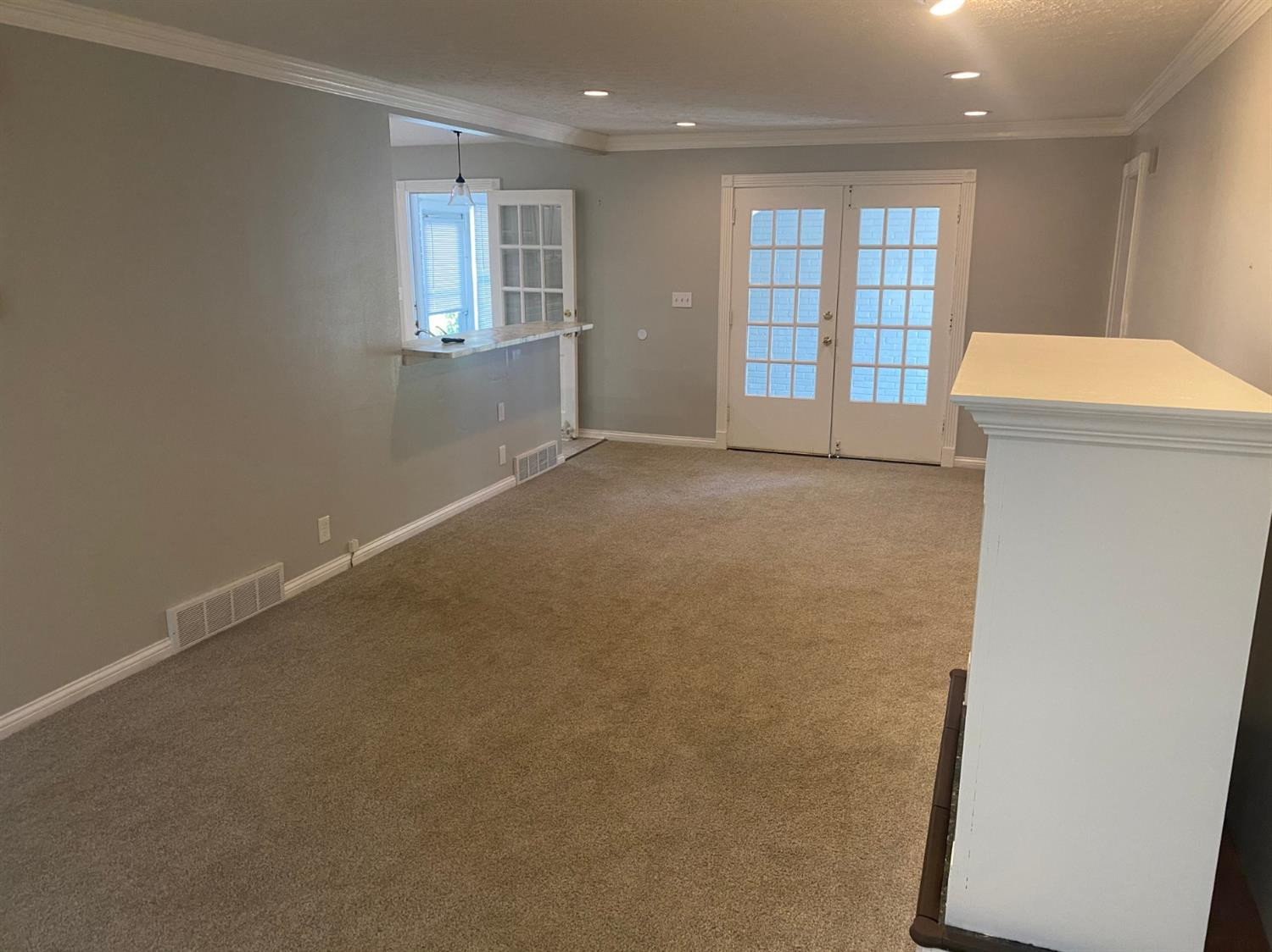 3498 Tates Creek Road Lexington, KY 40517 - Photo 5 of 24 Family room off kitchen. New carpet and