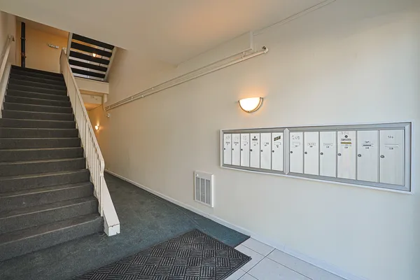 $254,500 | 881 North Swift Road, Unit 206, Addison, IL 60101