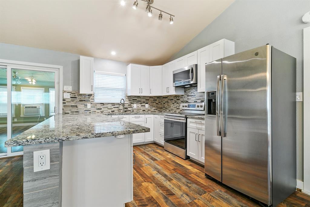 909 North Dove Road Grapevine, TX 76051 - Photo 9 of 30