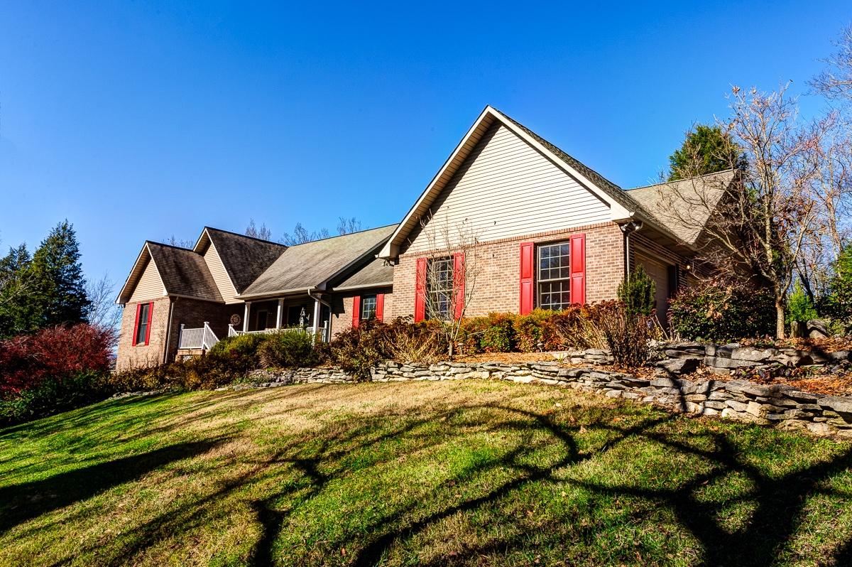 280 Lone Ridge Lane Clinton, TN 37716 - Photo 1 of 22 _ELF8203_HDR-Edit