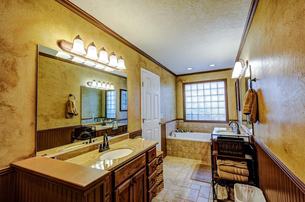 280 Lone Ridge Lane Clinton, TN 37716 - Photo 12 of 22 _ELF7935_HDR