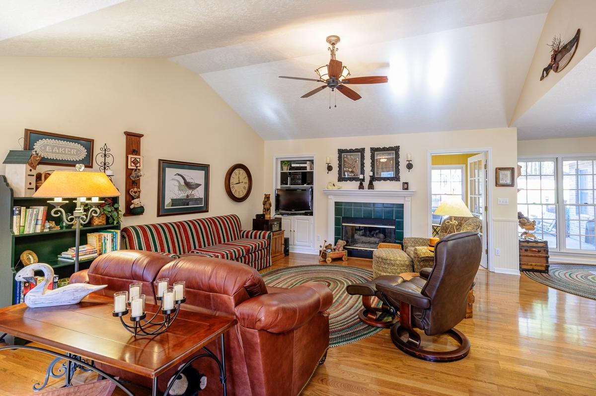 280 Lone Ridge Lane Clinton, TN 37716 - Photo 3 of 22 _ELF7801_HDR